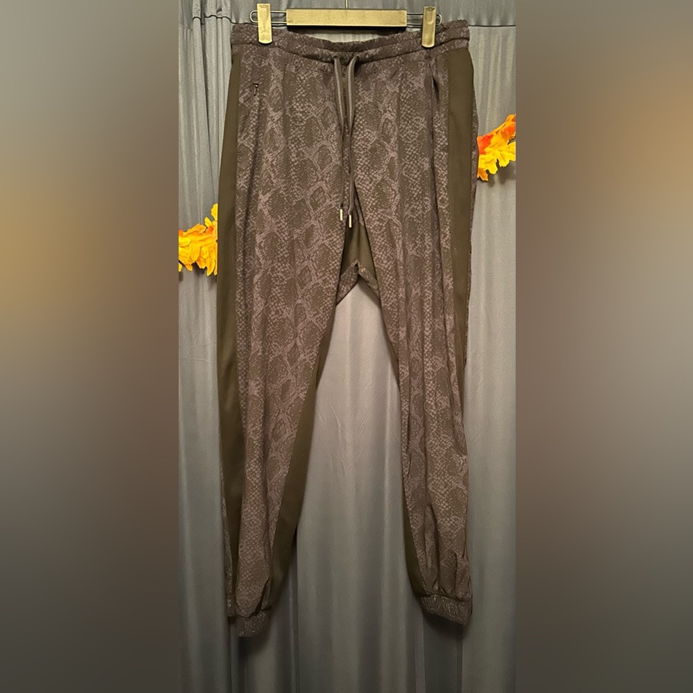 Athleta Dark Patterned Jogger